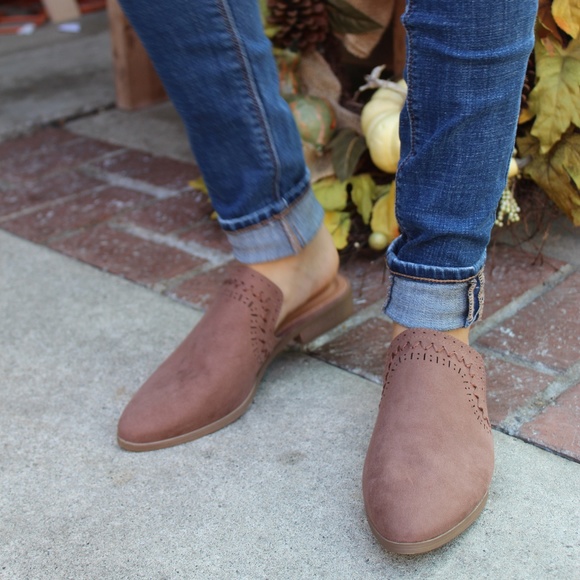 🚨LAST PAIR//The Meadow// Nutmeg Mule/Flat - Picture 2 of 5